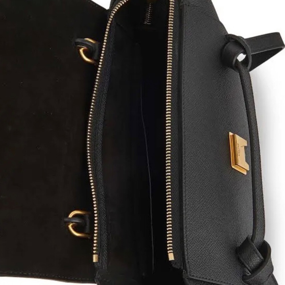 🤩💕💕 Gorgeous Celine Grained Calfskin Belt Bag in Black - Picture 4 of 7
